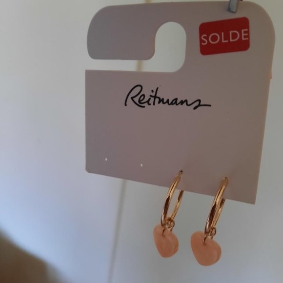 Free with Purchase Reitman's Earring - Picture 3 of 3